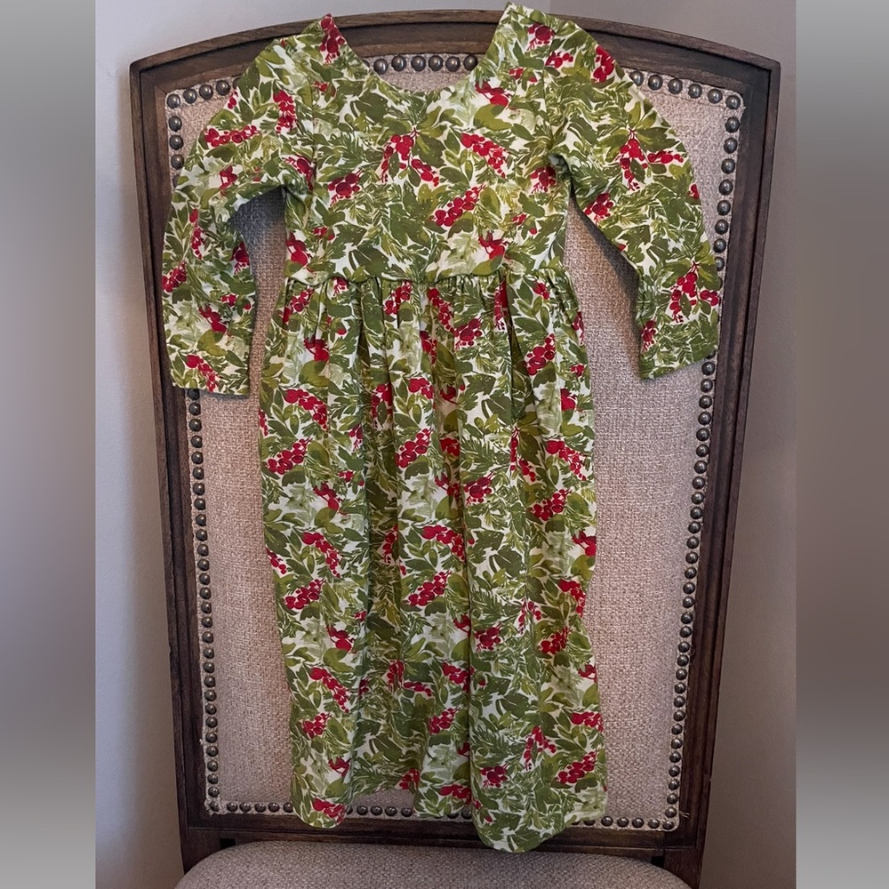 Sweet Honey NWT Leggy Romper Holly Berry print 2T